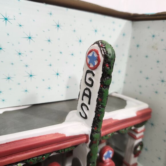 Vintage Santa's Workbench RetroVille Light up Mack's Service & Gas Station - Picture 4 of 9